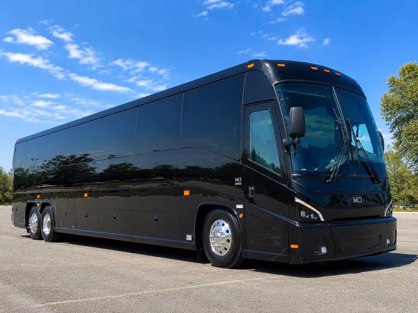 construction and worksite shuttle bus rentals in ventura county