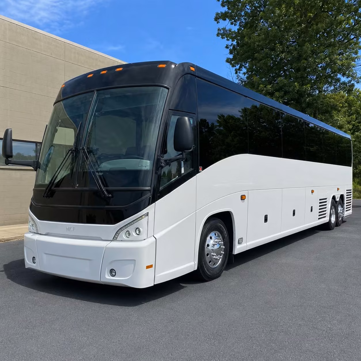 multi day bus rentals for groups traveling the california coast from ventura