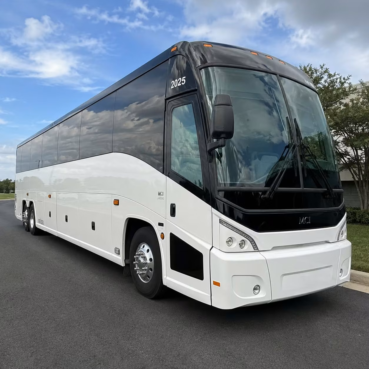 ventura charter bus rental fleet